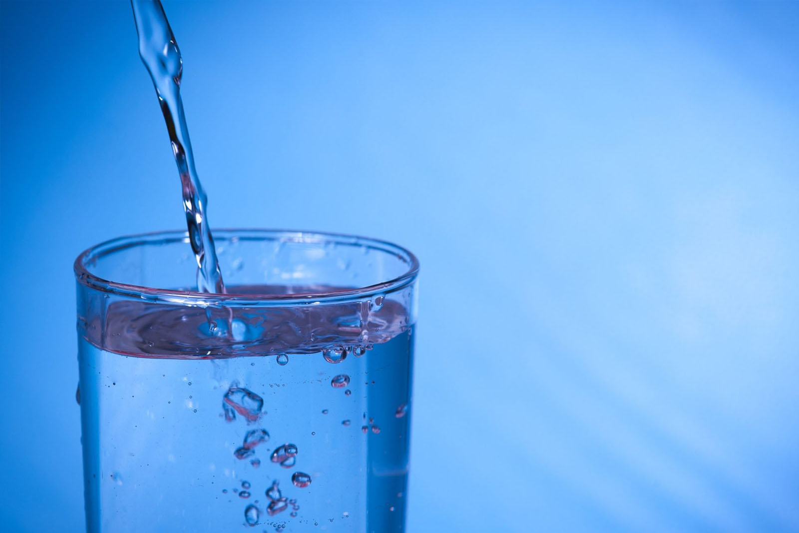 How to Get Yourself to Drink More Water – Simple Tips for a Healthier Hydration Habit