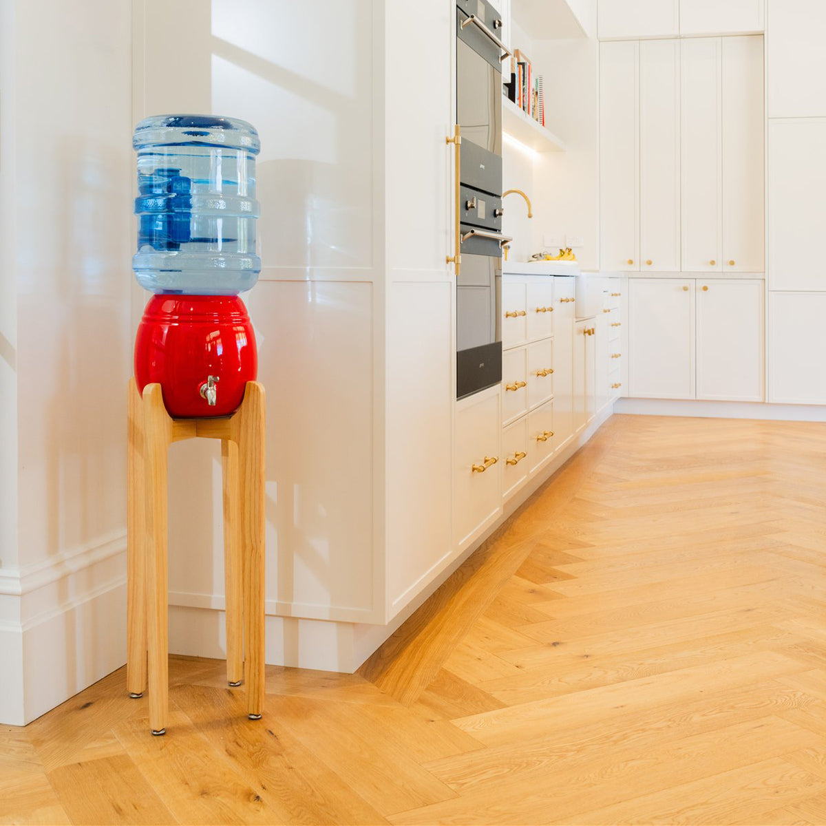 Premium Ceramic Dispenser – “Wonder Well - Sara” (Dispenser + 3 bottles)